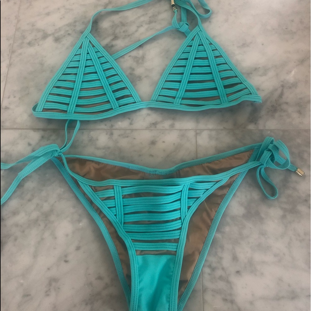 Beach Bunny Swimwear